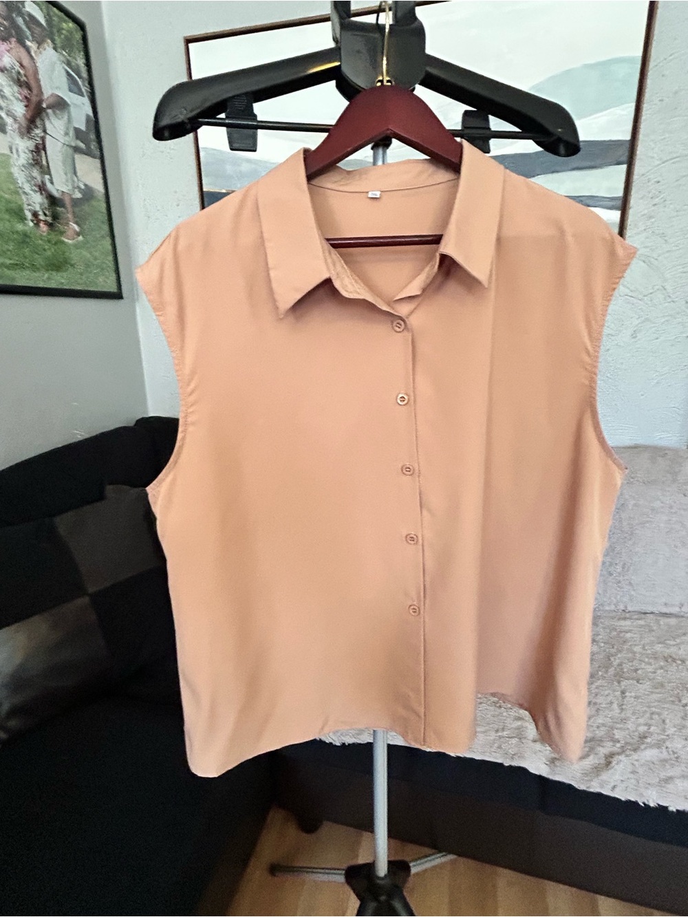 SHEIN Blush Sleeveless Button-Down Collared Top